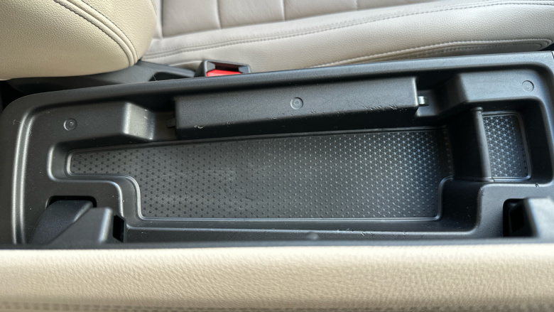 BMW 2 Series 220i MHT Luxury 5dr DCT [Tech Plus Pack] Petrol Hatchback